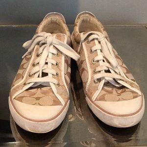 Coach kicks beige and white